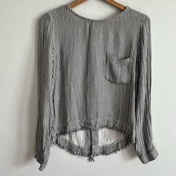 Cloth & Stone Women's Striped Lace Up Back Long Sleeve Blouse - Picture 1 of 8